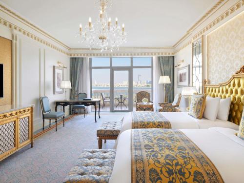 Premier Palm View Room With balcony