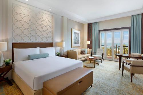 Club Ocean Room, 1 King Bed, Club Lounge Access with 5 Culinary Presentations Including Breakfast and Free Flowing Beverages