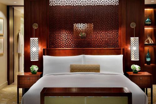 Ocean Club One Bedroom Suite, 1 King Bed, Club Lounge Access with 5 Culinary Presentations Including Breakfast and Free Flowing Beverages