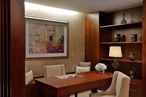 Royal Suite, 2 Bedroom Suite, Club Lounge Access with 5 Culinary Presentations Including Breakfast and Free Flowing Beverages
