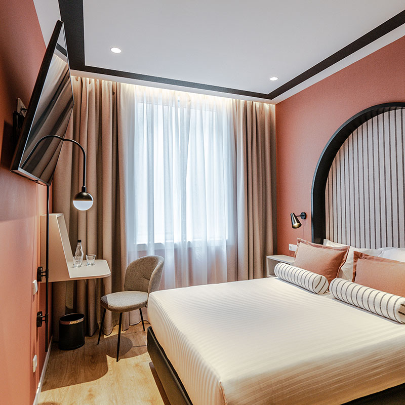 Petit Room