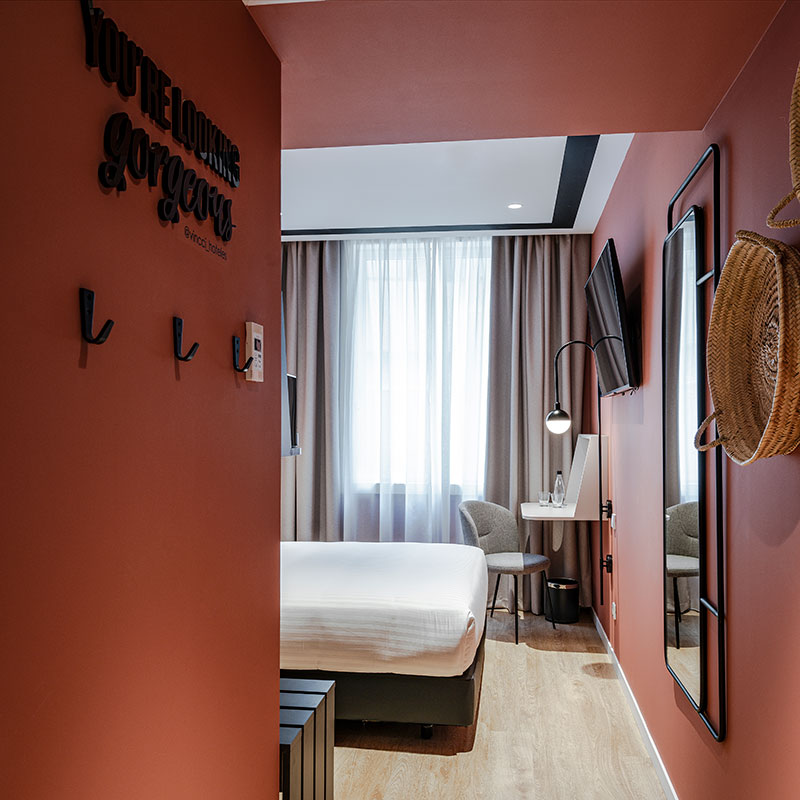 Petit Room