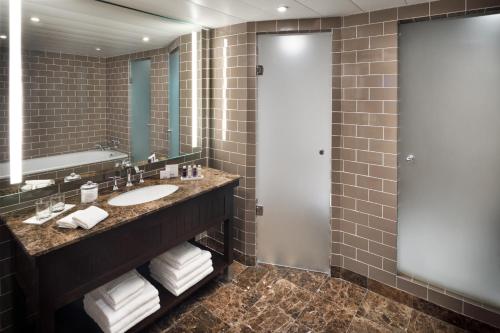 Twin Suite - Top Floor