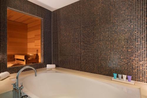 Presidential King Suite