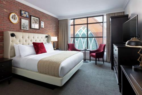King Room - Hearing Accessible