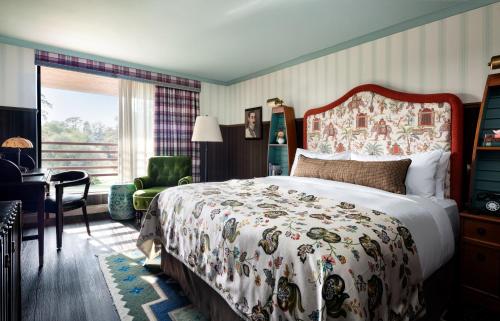 Graduate King Room with River View