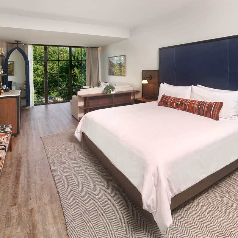 Signature King Suite