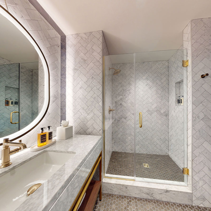 Signature King Suite