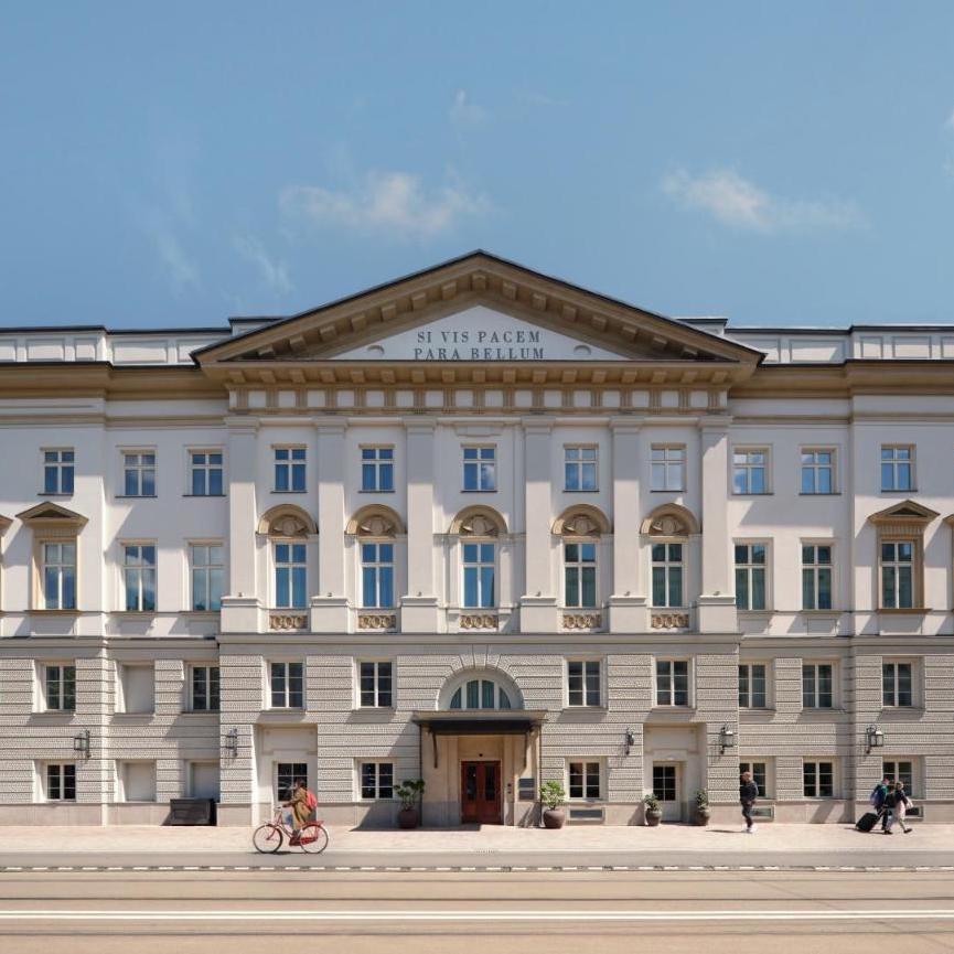 Stradom House, Autograph Collection
