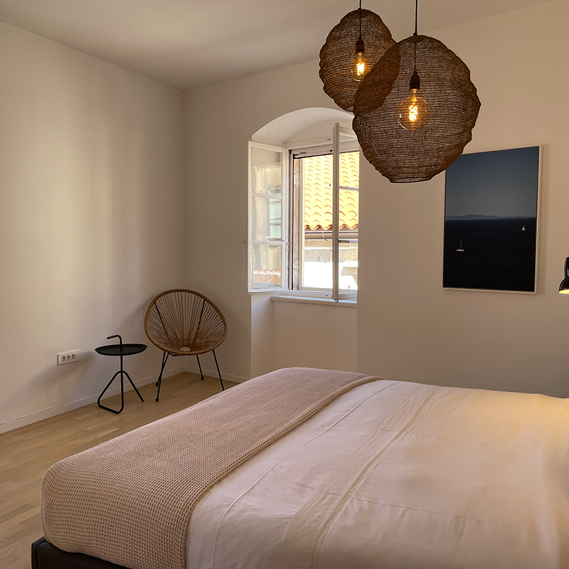 Deluxe King Suite