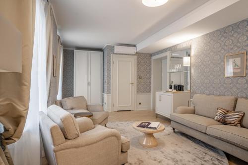 Standard Double Suite