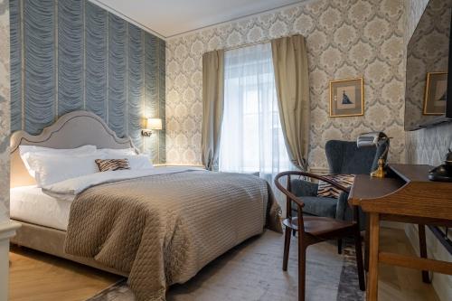 Standard Double Suite