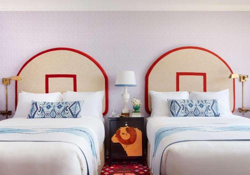 Queen Room with Two Queen Beds and Roll-In Shower - Mobility Access