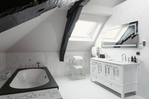 Signature Suite