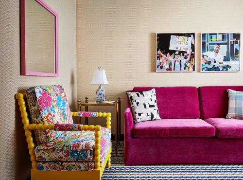Graduate King Suite