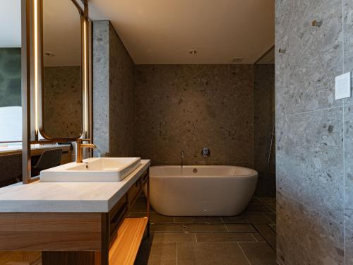 Premium Twin Room A