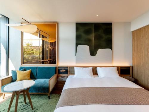 Premium King Room B