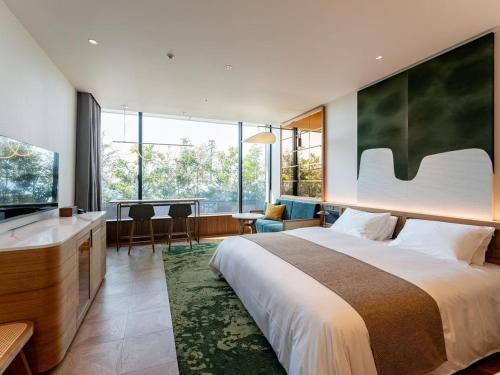 Premium King Room B