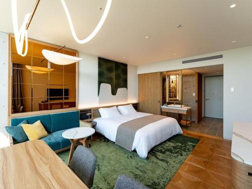 Premium King Room B