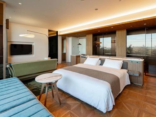 Retreat Suite Room
