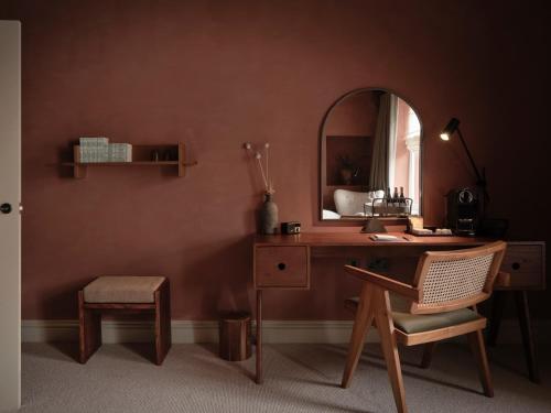 The Apartment | Suite
