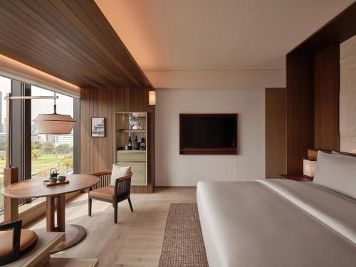 Deluxe Room Double - City view