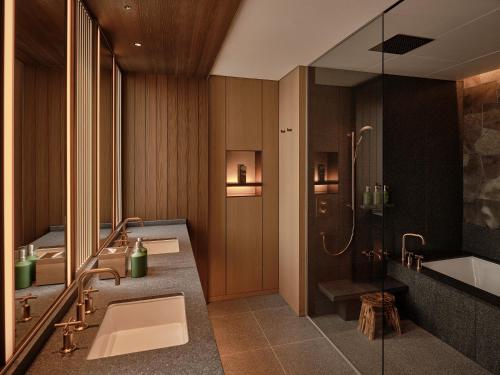 Urban Suite King - Osaka Castle view