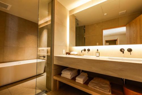 Executive Triple Room