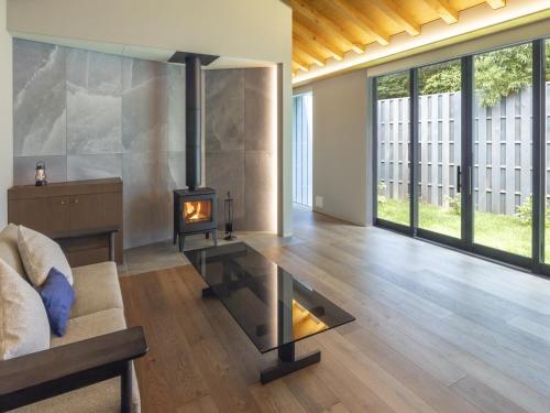 【Newly opened in 2024】Private hot spring Suite room with courtyard (3 beds) [Ibuki]