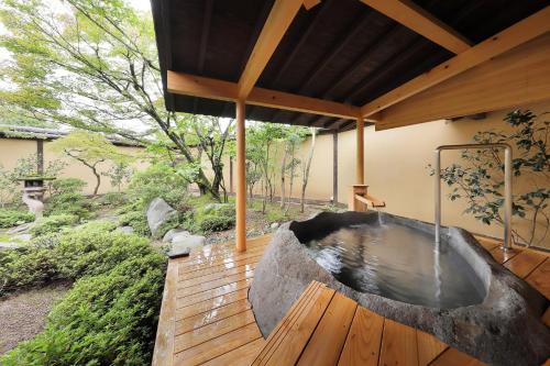 Suite with Spa Bath