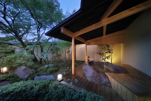 Suite with Spa Bath