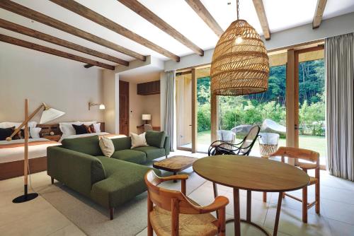 Junior Suite with Garden View