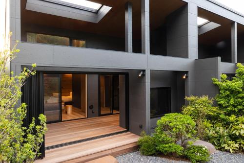 Modern Twin Room