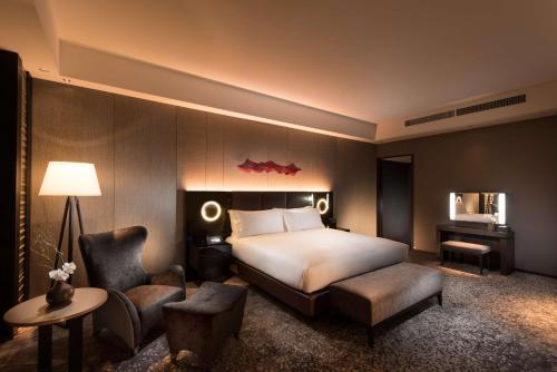 Executive King Suite