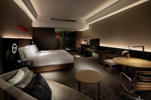 King Room - Mobility Accessible 