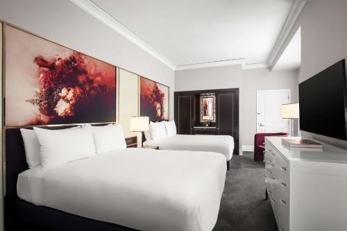 Deluxe Queen Room with Two Queen Beds