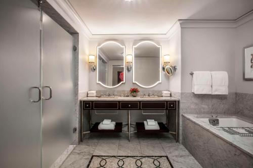 Deluxe Queen Room with Two Queen Beds