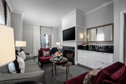 Corner One-Bedroom Corner Terrace Suite with Fireplace