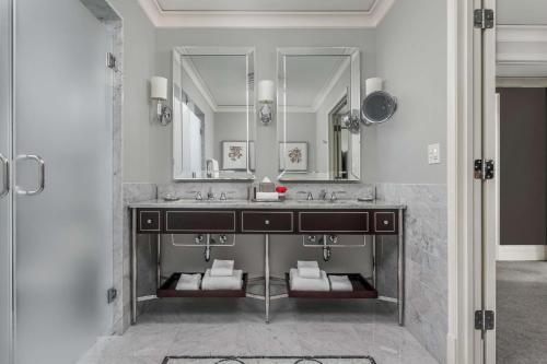 Gold Coast Terrace King Suite