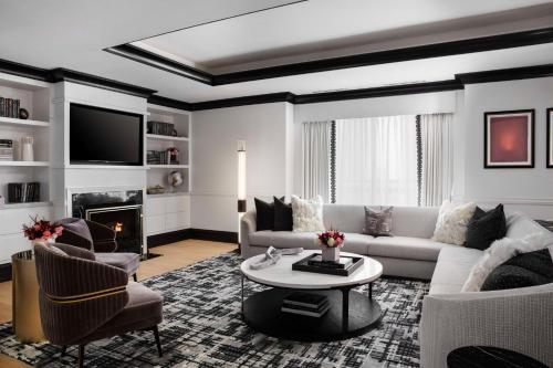Three-Bedroom Presidential Suite with Fireplace