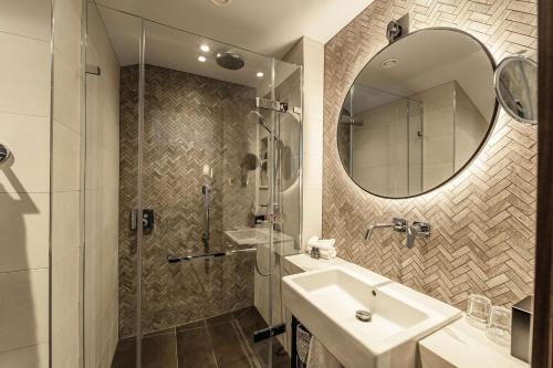 The Fellows Duplex Suite Apartment
