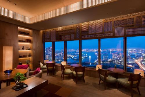 Executive King Room with City View