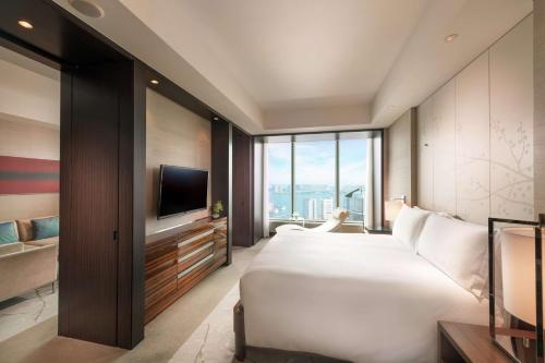 King Suite with Bay View