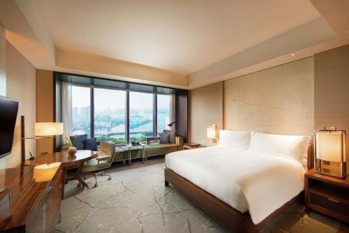 Executive King Room with Bay View