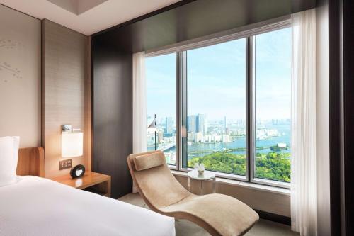 Twin Suite with Bay View