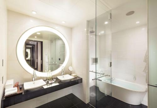 Executive Twin Suite with City View