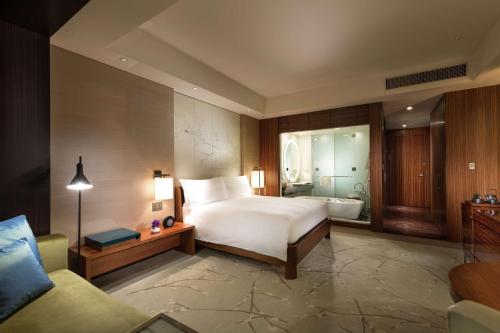 Pure Wellness King Room with Bay View