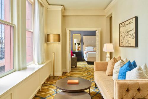 Palace King Suite
