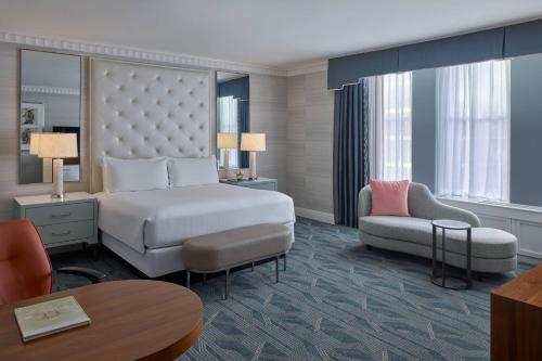 One-Bedroom Beatles King Suite with City View