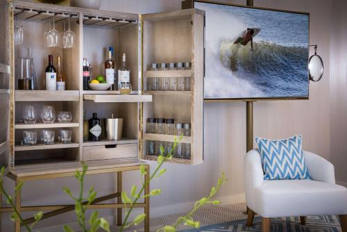 Oceanfront Signature Suite
